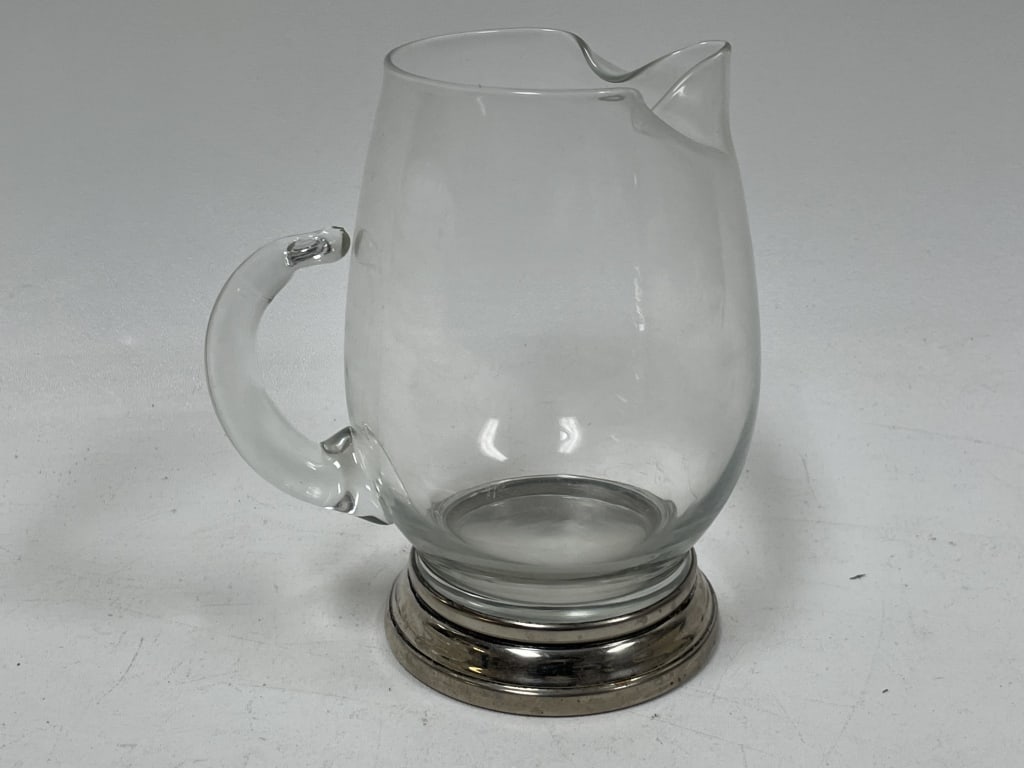 WALLACE SILVER FOOTED SYRUP PITCHER 6.5" (1 of 2)
