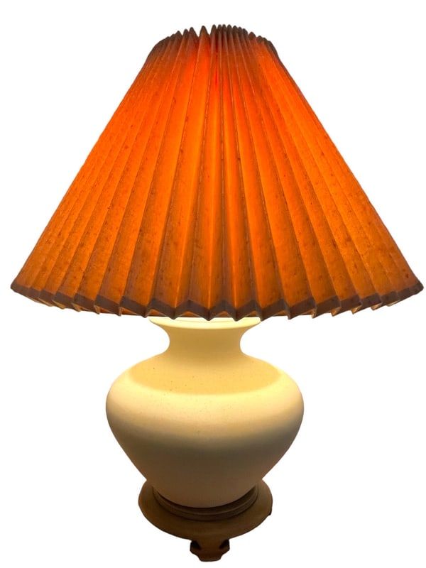 VINTAGE CERAMIC TABLE LAMP 26" (1 of 4)