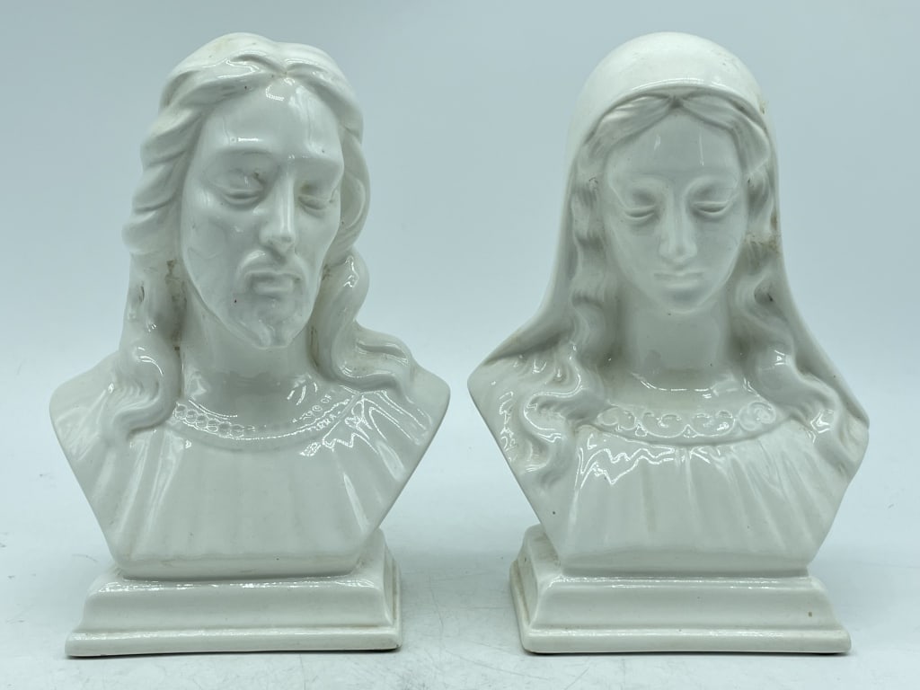 SIGNED CERAMIC JESUS & MARY DECORATIVE BUSTS (2) (1 of 2)