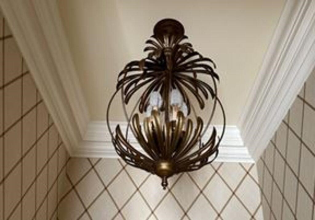 TRADITIONAL SPHERE CHANDELIER 26": TRADITIONAL SPHERE CHANDELIER-26" X 19" DIAMETER APPROX-GOOD PRE OWNED CONDITION ,- ALL LIGHTING WILL BE TAKEN DOWN AND BOXED, AVAILABLE AT OUR LOCATION!-BOX 5-JR RL GLRY 08/22