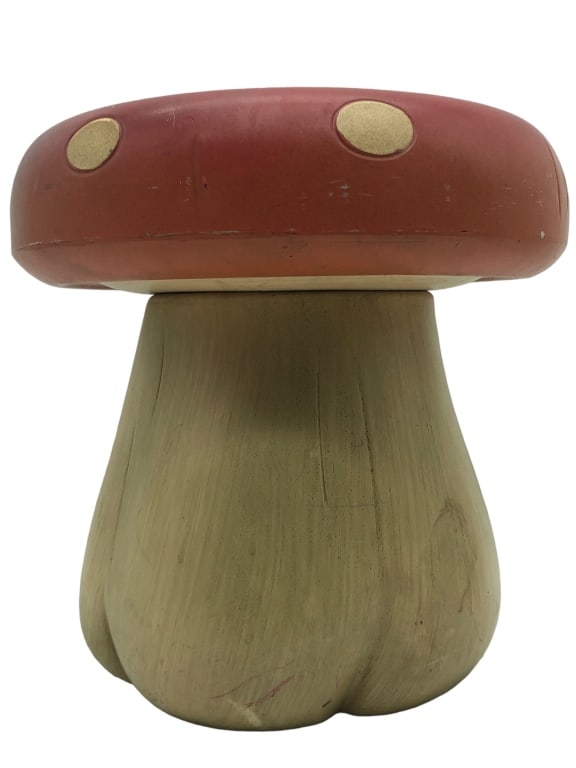 VINTAGE MUSHROOM GARDEN STOOL 11": VINTAGE MUSHROOM GARDEN STOOL -11" HEIGHT X 10.5" DIAMETER APPROX-HEAVY COMPOSITE MATERIAL-PRE OWNED CONDITION, MINOR WEAR-JR RL GLRY 08/23
