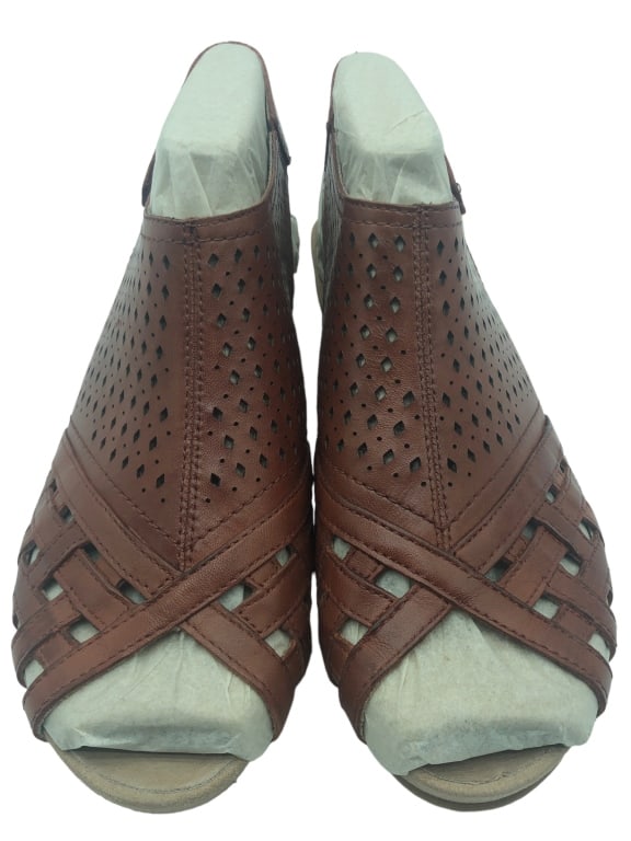 LADIES 'EARTH' LEATHER ANKLE BOOTS, SIZE 10: LADIES 'EARTH' LEATHER ANKLE BOOTS, SIZE 10 * ELEGANT STYLISH LEATHER TOOLWORK* VERY STYLISH & UBER COMFORTALE*CORK HEEL DETAILING* BRAND NEW IN THE BOX!