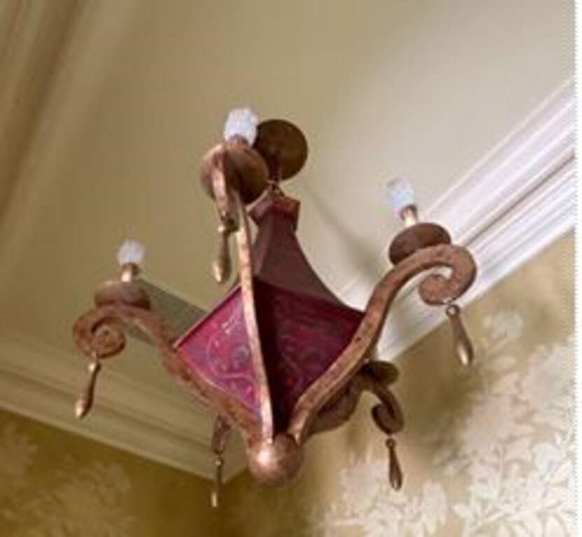 TRADITIONAL CHANDELIER LIGHT FIXTURE 26": TRADITIONAL CHANDELIER LIGHT FIXTURE-SIZE: 26" X 23" X 23" APPROX-BOX 2-GOOD PRE OWNED CONDITION-JR GLRY 08/22