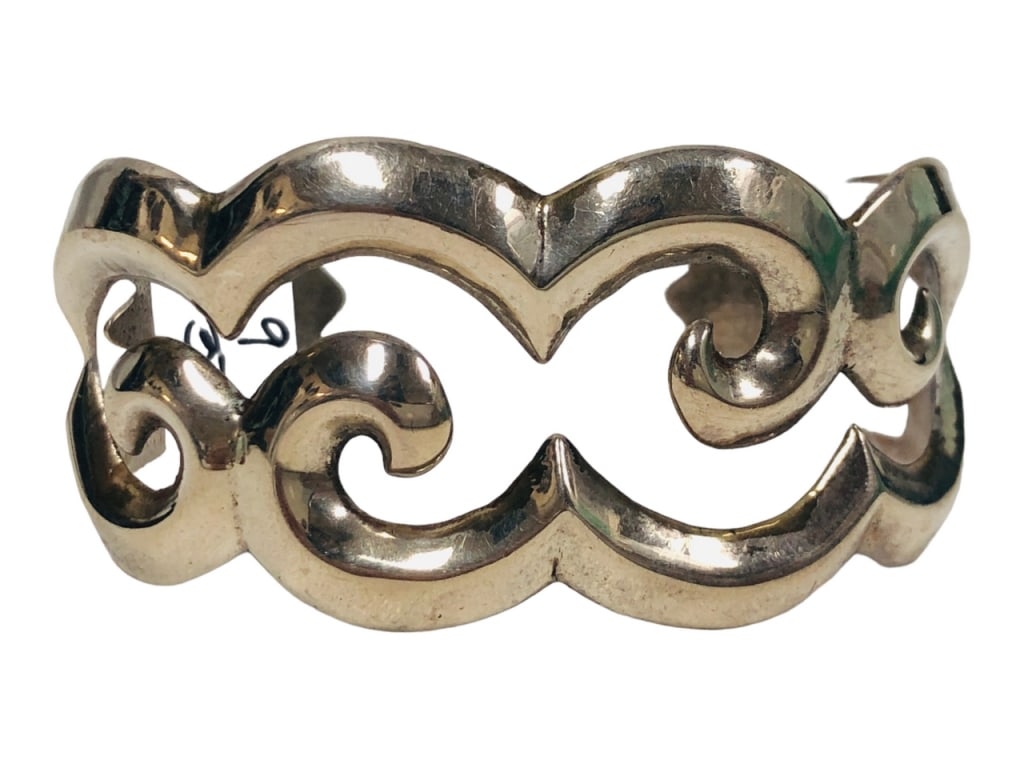 VINTAGE STERLING BRACELET (1 of 3)