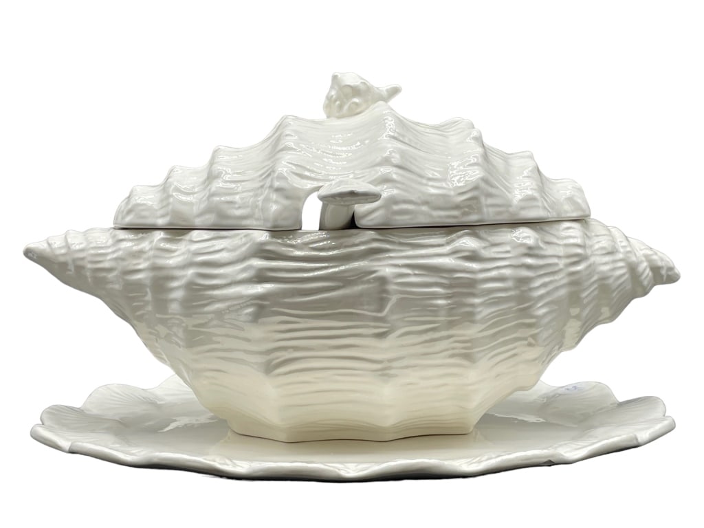 VTG ITALIAN WHITE CERAMIC SOUP TUREEN 12" (1 of 4)