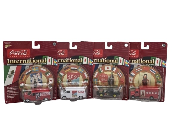 NEW! MINIATURE 4 PIECE CAR SET (1 of 2)