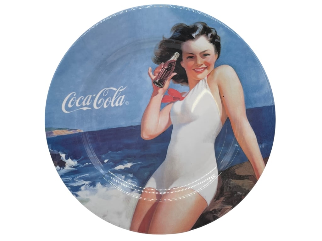 COLLECTIBLE COCA COLA PLATE (1 of 3)