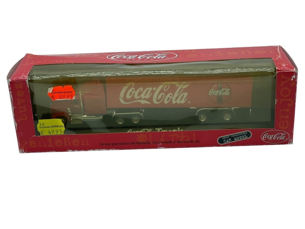 NEW! COCA-COLA ADULT COLLECTIBLE CAR MODEL (1 of 3)