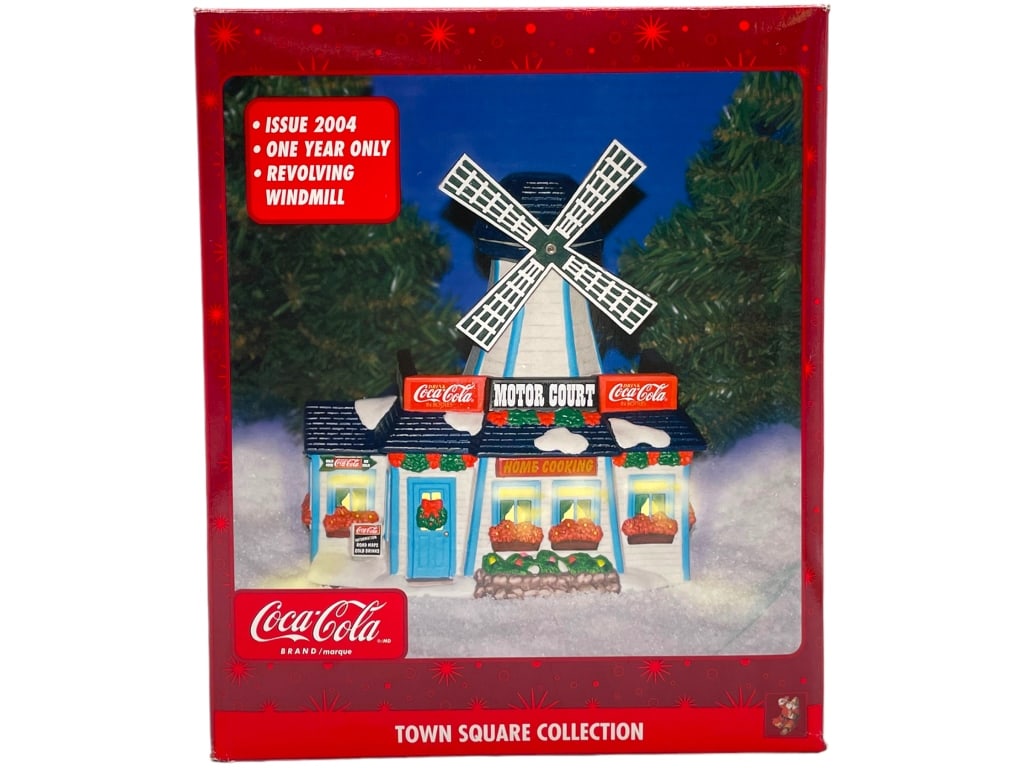 NEW! COCA-COLA TOWN SQUARE MOTOR COURT DECOR (1 of 3)