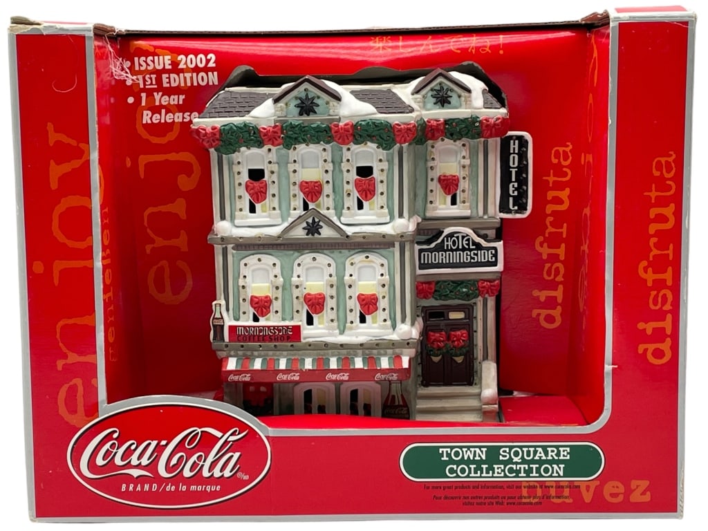 NEW! COCA-COLA TOWN SQUARE HOTEL MORNINGSIDE: -NEW! COCA-COLA TOWN SQUARE HOTEL MORNINGSIDE DECORATIVE VILLAGE PIECE -NEW IN BOX-B1