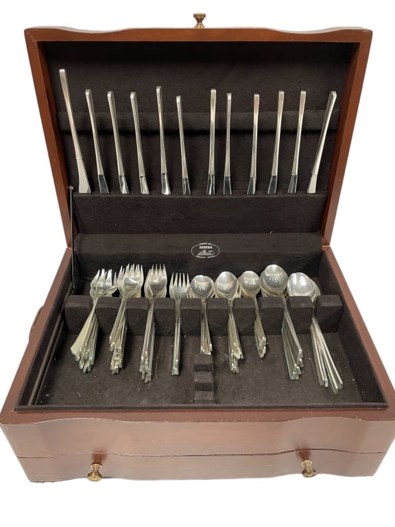 INTERNATIONAL STERLING SILVER FLATWEAR SET 3634G (1 of 6)