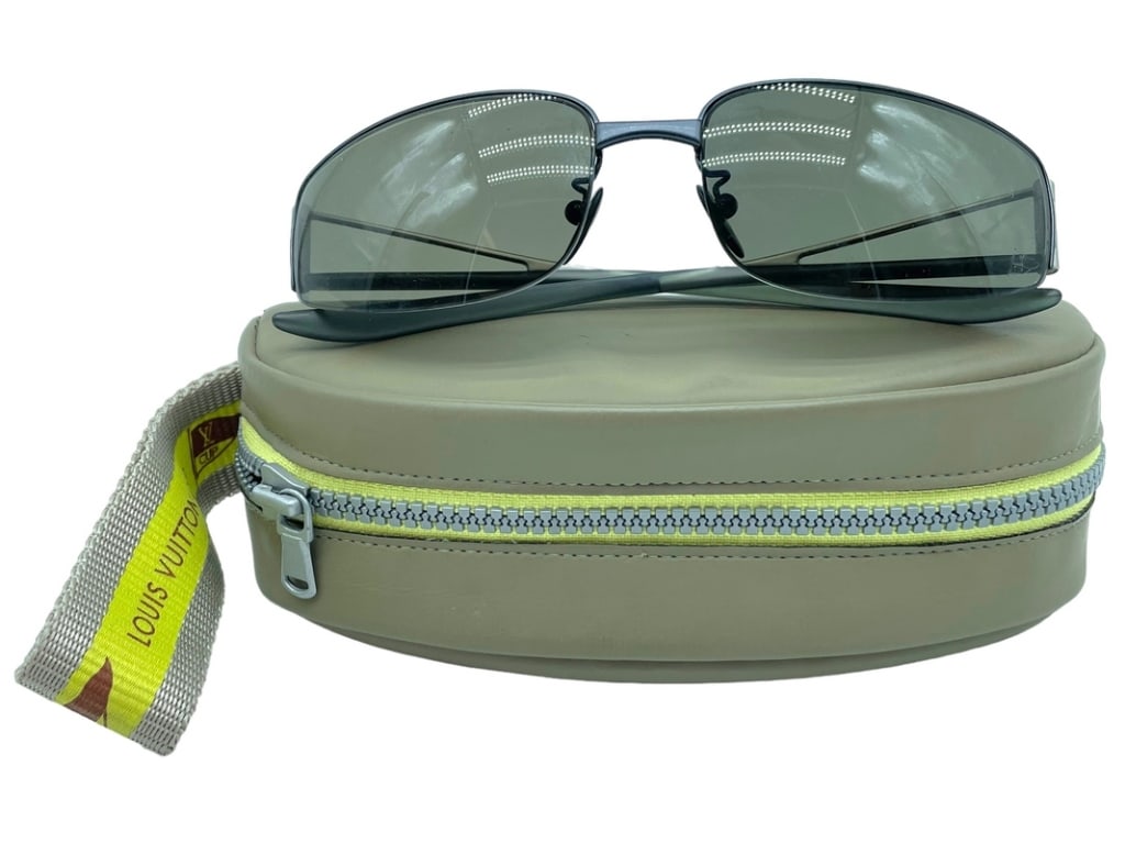 LOUIS VUITTON LIMITED LV CUP SHIELD SUNGLASSES (1 of 3)