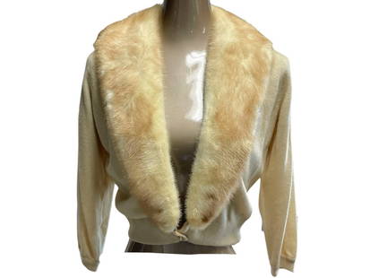 VTG WHITE MINK FUR & CASHMERE SWEATER: -ISABEL'S OF SAKS FIFTH AVENUE CASHMEIR SWEATER / WHITE MINK FUR COLLAR -CARDIGAN SWEATER | WOMEN'S REGENCY ELEGANCE FASHION-SIZE: S -PREOWNED CONDITION -SEE ALL PHOTOS -JR BTQ 09/27 Please be advised