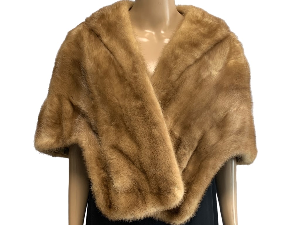 FLEMINGTON FURS CARAMEL MINK STOLE: -FLEMINGTON FURS CARAMEL MINK STOLE -PREOWNED CONDITION NEEDS NEW STITCHING UNDER COLLAR -FUR IS IN VERY GOOD CONDITION-JR BTQ RAC 08/08 Please be advised that by placing a bid, you are entering into