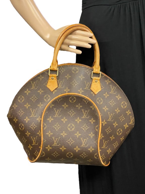 LOUIS VUITTON MONOGRAMMED ELLIPSE HANDBAG (1 of 6)