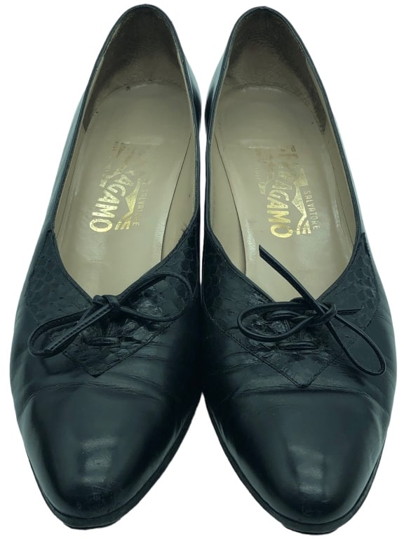 SALVATORE FERRAGAMO BLACK LACE-UP PUMPS SZ: 8.5 (1 of 5)