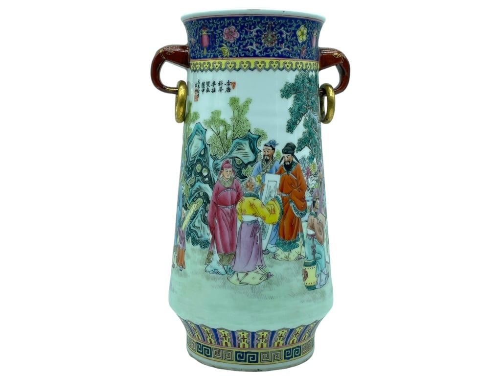 VINTAGE PORCELAIN CHINESE VASE (1 of 2)