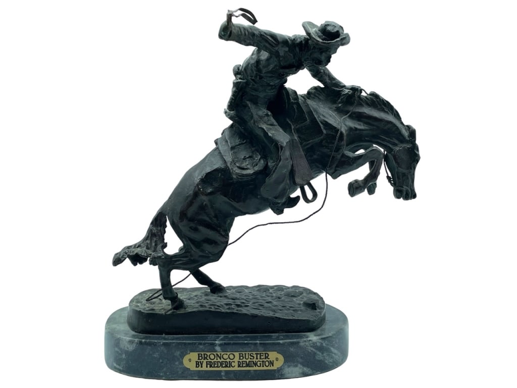 FREDRIC REMINGTON SIGNED BRONCO BUSTER BRONZE 13" (1 of 4)