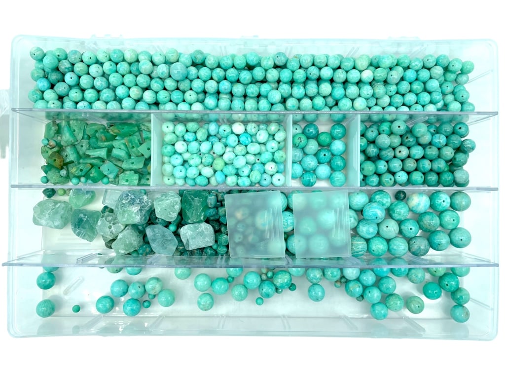 VARIOUS AMAZONITE GEMSTONE BEADS (1 of 3)