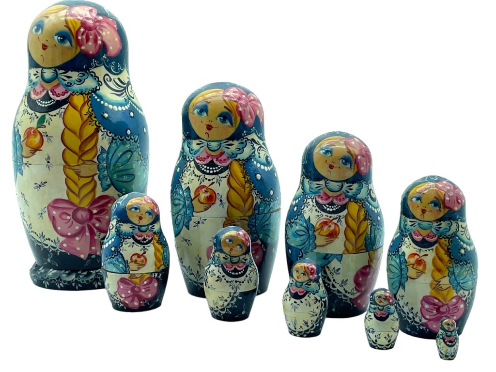 TRADITIONAL RUSSIAN NESTING DOLLS 8": -TRADITIONAL RUSSIAN NESTING DOLLS 8" -VINTAGE-ANX