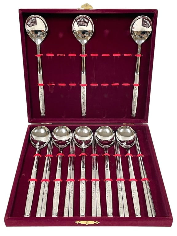 KOREAN STAINLESS CHOP STICKS AND SPOON SET: VINTAGE 13 PIECE KOREAN STAINLESS CHOP STICKS AND SPOON SET-MADE FROM STAINLESS STEEL IN CASE-VERY GOOD PRE OWNED CONDITION-DP92923