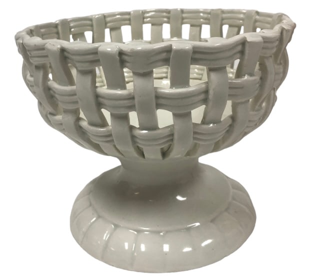 WHITE VINTAGE PORCELAIN BASKET: WHITE VINTAGE PORCELAIN BASKET -VERY GOOD PRE-OWNED CONDITION-BOX 13