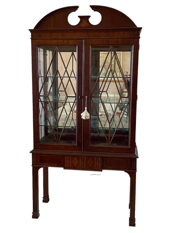 MAHOGANY STYLE PROVINCIAL WOOD DIPLAY CABINET 80 (1 of 3)