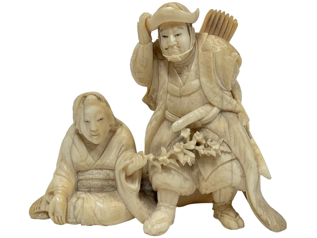 JAPANESE CARVED BONE NETSUKE SCULPTURE 3.5": -HIGHLY DETAILED JAPANESE CARVED BONE NETSUKE SCULPTURE OF WARRIOR & WOMEN -SIZE: 3.5" X 3" -VERY GOOD CONDITION -JR SR BAC CAB 10/05 Bidders may pick up their items from the auction-house or have the