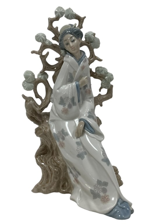 LLADRO GEISHA COLLECTIBLE FIGURINE 12" (1 of 5)