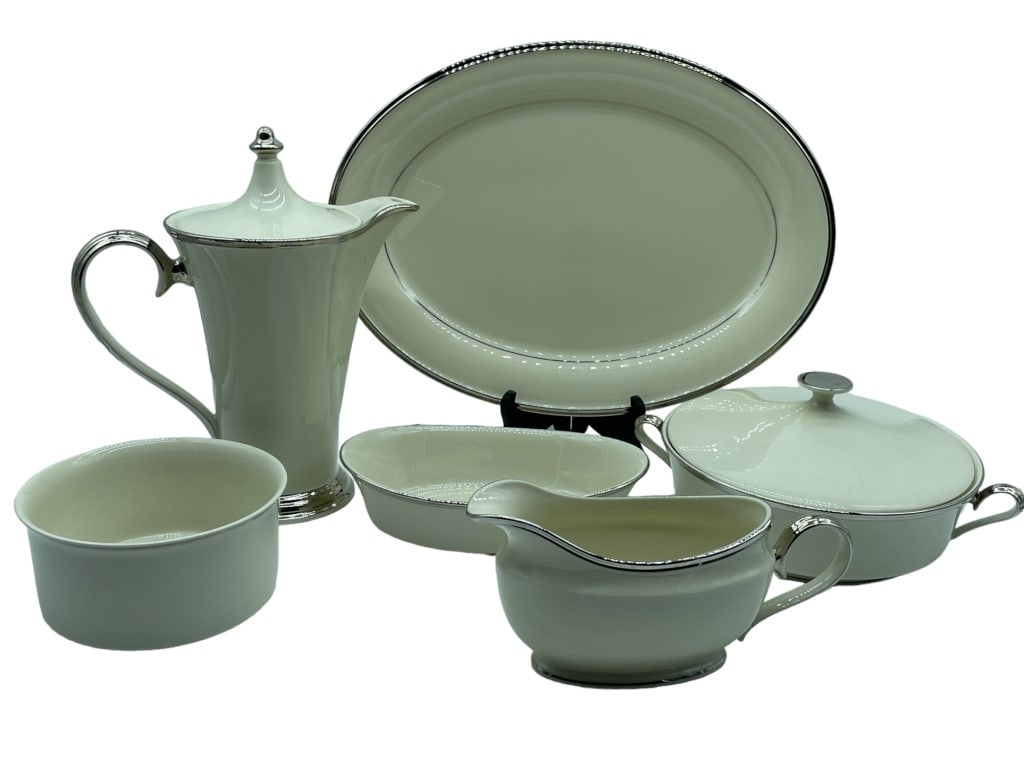 LENOX SOLITARE PORCELAIN CHINA SERVING SET (1 of 4)