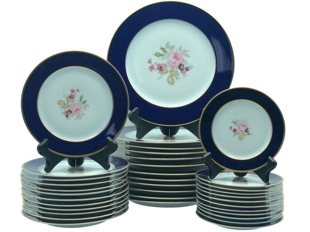 VTG HUTSCHENREUTHER COBALT BLUE & ROSE PLATE SET: -VTG HUTSCHENREUTHER COBALT BLUE & ROSE PLATE SET -1960s Lorenz Hutschenreuther Blue Band and Rose Plates with Gold Trim-GOOD CONDITION -SET INCLUDES: -(12) DINNER PLATES - 10.5"-(12) SALAD PLATES - 7