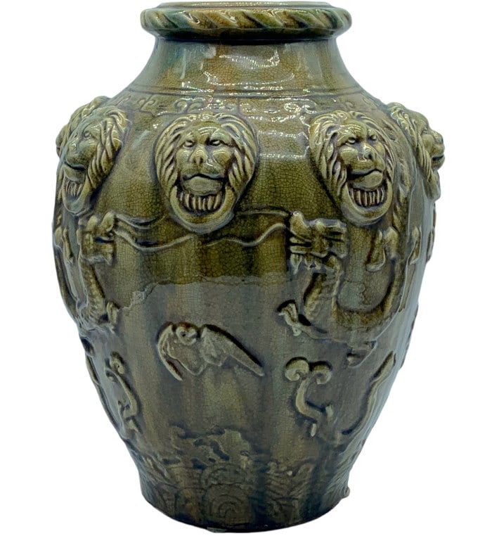 DECORATIVE CERAMIC LION HEAD VASE 16" (1 of 7)