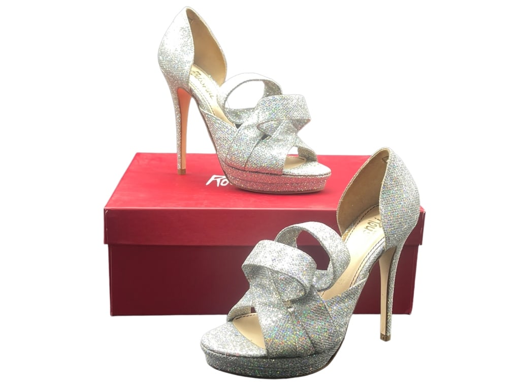 NEW JEROME C. ROUSSEAU  SILVER PEEP TOE PUMPS $795 (1 of 4)
