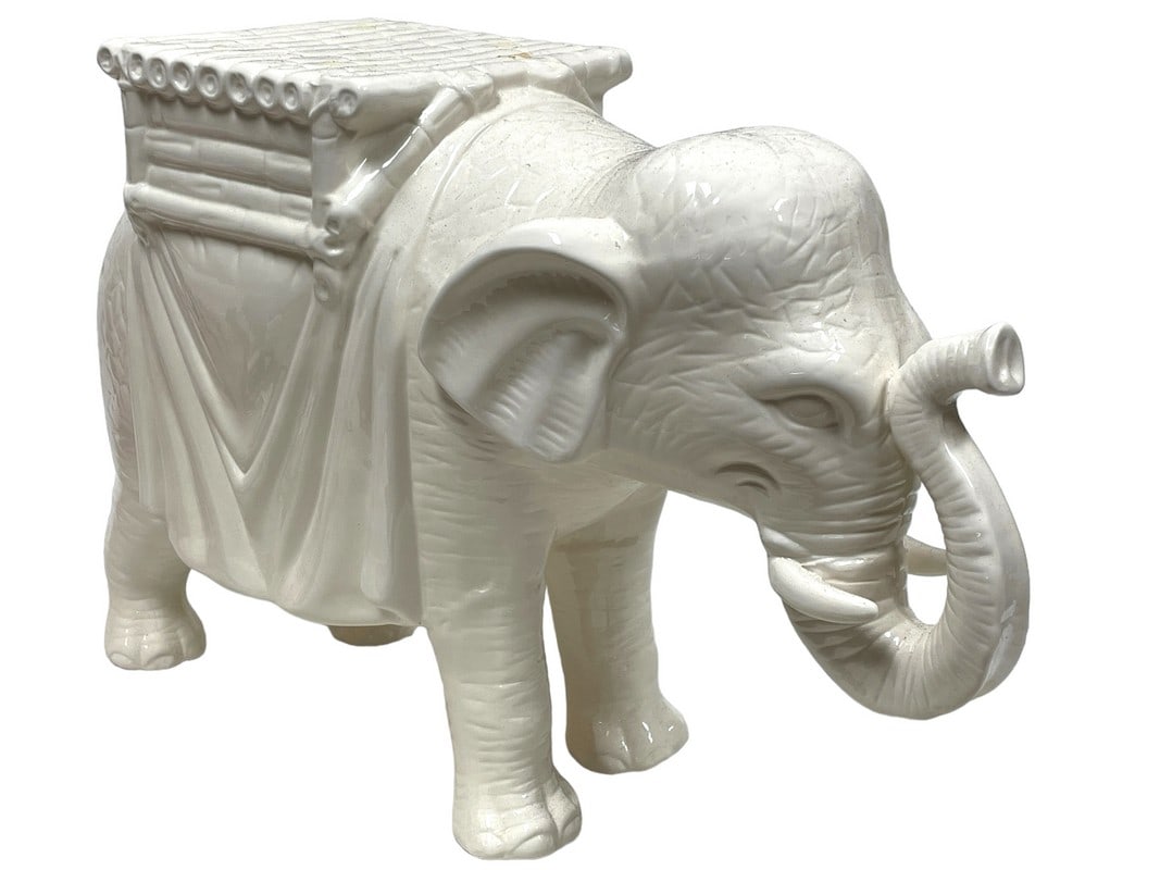 TWO'S COMPANY WHITE CERAMIC GARDEN ELEPHANT 25" (1 of 9)