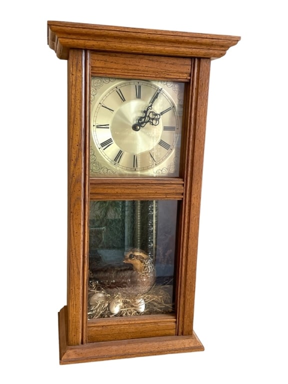 VTG JOE HIBLER QUAIL TAXIDERMY MANTLE CLOCK 21": VINTAGE JOE HIBLER WILDLIFE COLLECTION QUAIL TAXIDERMY MANTLE CLOCK SHELF CLOCK- 21" X 10" X 7" APPROX-VERY GOOD PRE OWNED CONDITION-DP10223 ANX Bidders may pick up their items from the auction-house 