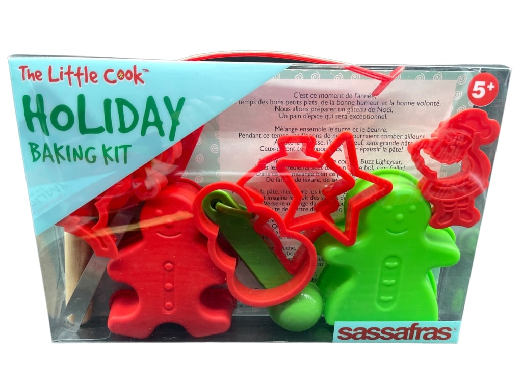 THE LITTLE COOKS HOLIDAY BAKING SET NWT $20: THE LITTLE COOKS HOLIDAY BAKING SET NWT $20
