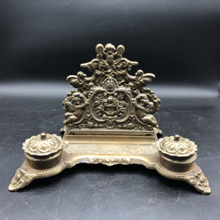 CLASSIC DESKTOP INK WELL & MAIL HOLDER (1 of 3)