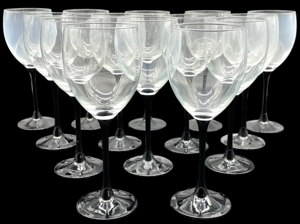 VTG BLACK STEMMED CLEAR WINE GLASSES (14): -VTG BLACK STEMMED CLEAR WINE GLASSES-SET OF (14) -GOOD CONDITION -SIZE: 8"T JR BTQ 07/21