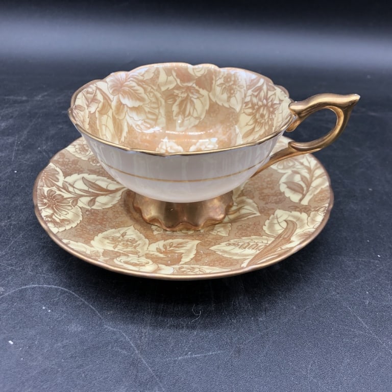 ROYAL STAFFORD TAPESTRY BONE CHINA TEA CUP: ROYAL STAFFORD TAPESTRY BONE CHINA TEA CUP HANDSOME STYLING