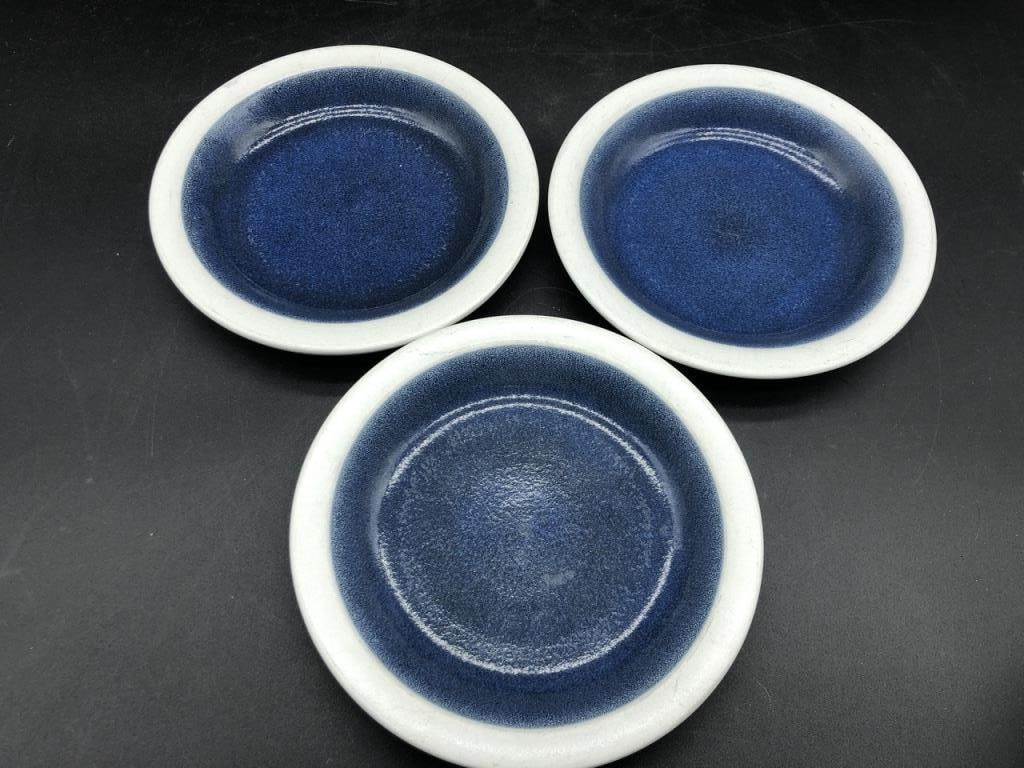 HEATH BLUE & WHITE PLATES (3) (1 of 3)