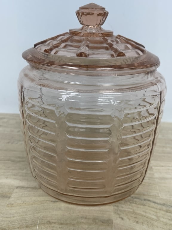 PINK DEPRESSION GLASS BISCUIT JAR WITH LID: PINK DEPRESSION GLASS BISCUIT JAR WITH LID