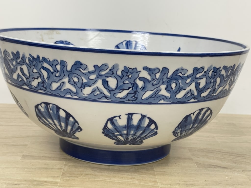 COBOLT BLUE AND WHITE SEASHELL BOWL: COBOLT BLUE AND WHITE SEASHELL BOWL