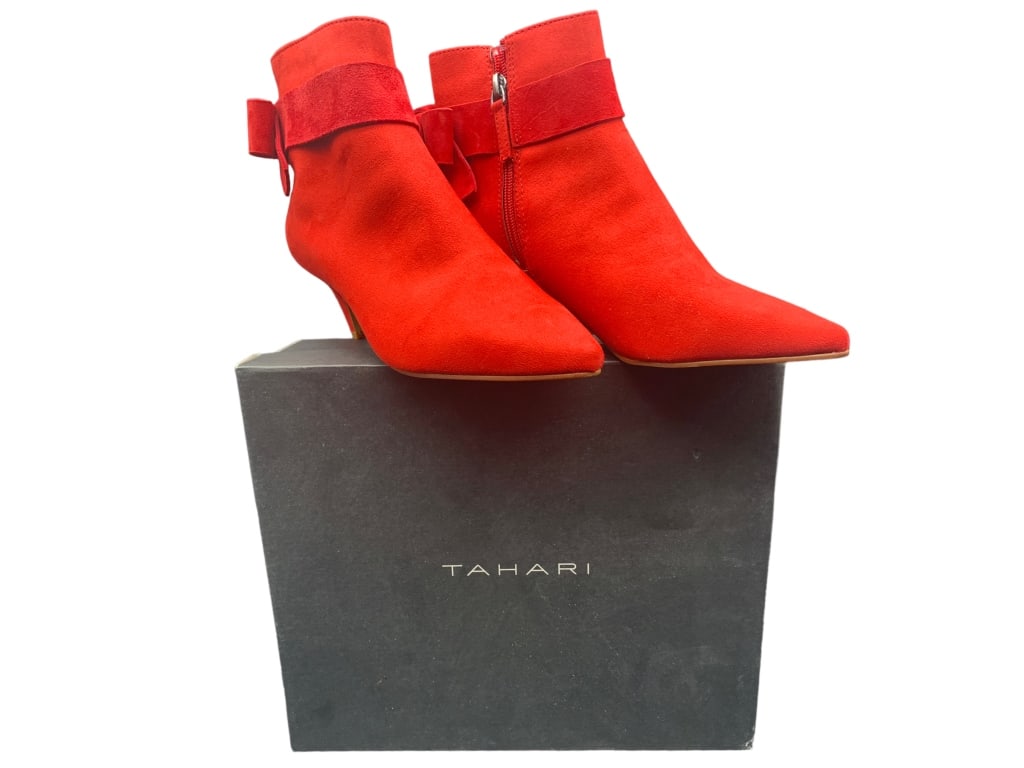 NEW TAHARI AVITAR  RED LEATHER LADIES BOOTS SZ 8.5 (1 of 3)