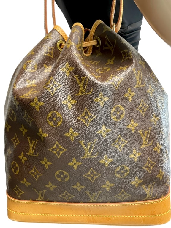 LOUIS VUITTON NOE GM MONOGRAMMED HANDBAG (1 of 5)