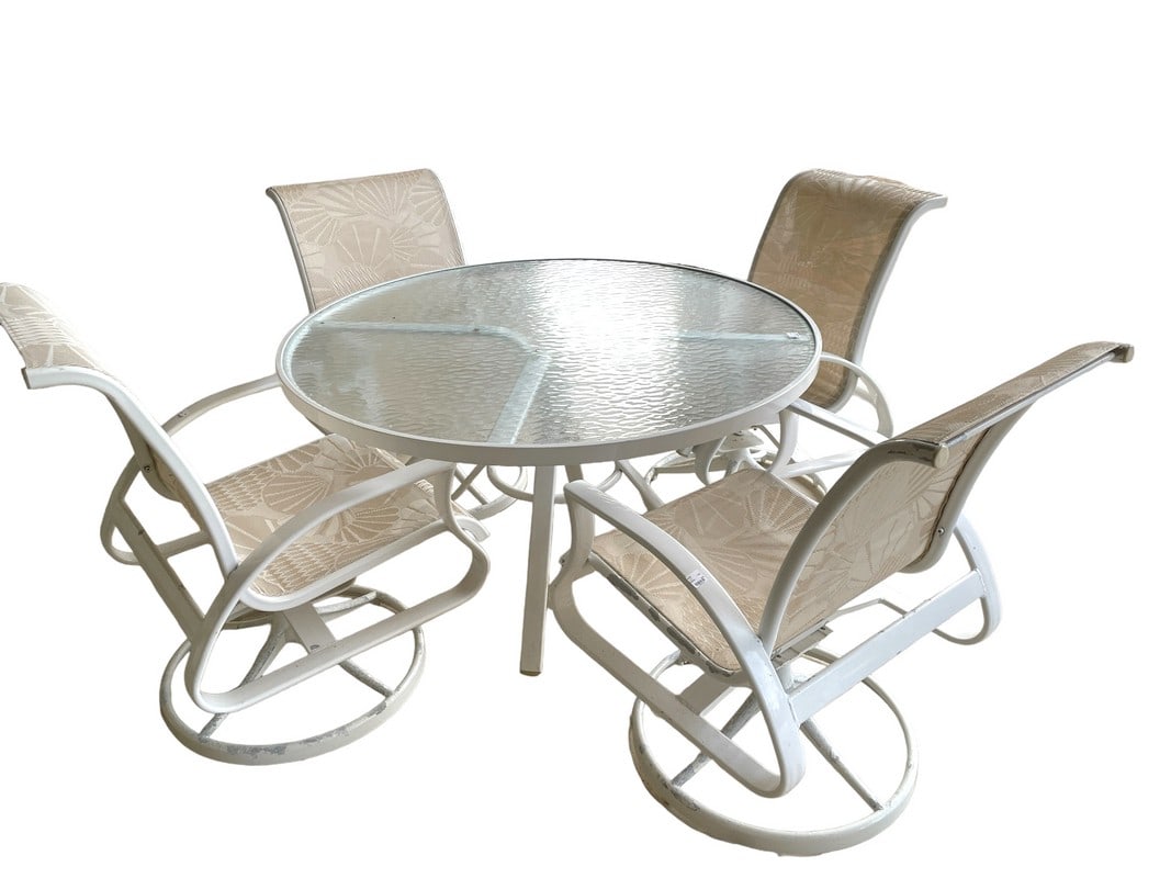 TROPITONE OUTDOOR DINING TABLE & 4 CHAIRS 48" (1 of 8)