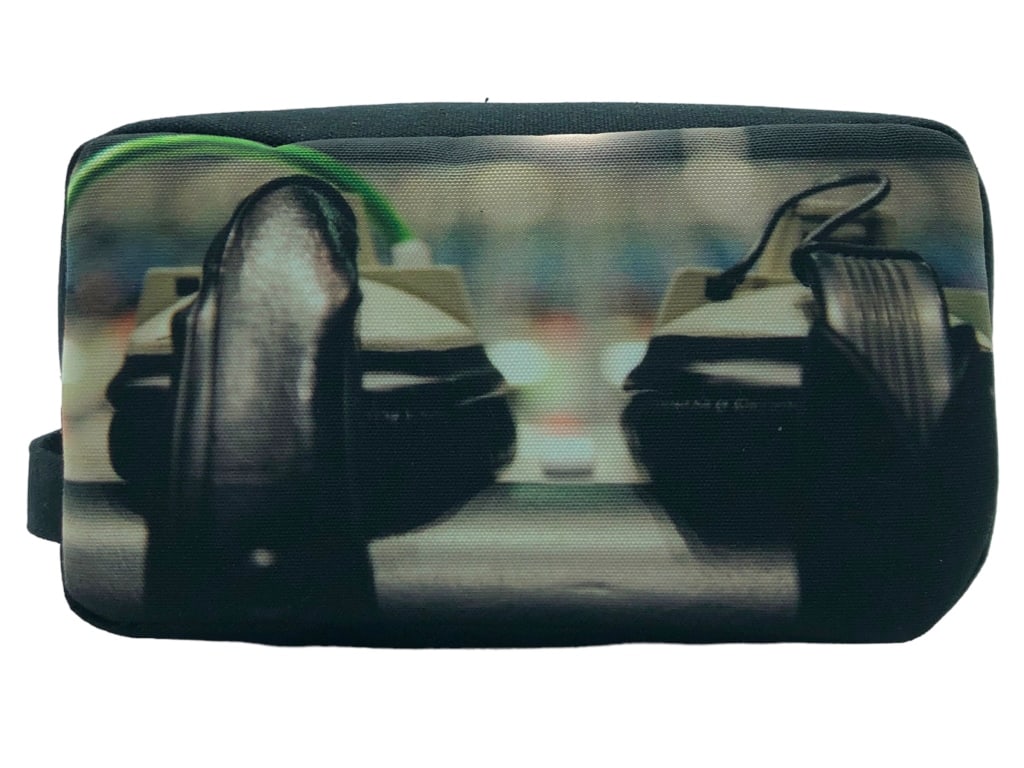 NWT ABBEY ROAD STUDIOS WASH BAG $38 (1 of 6)