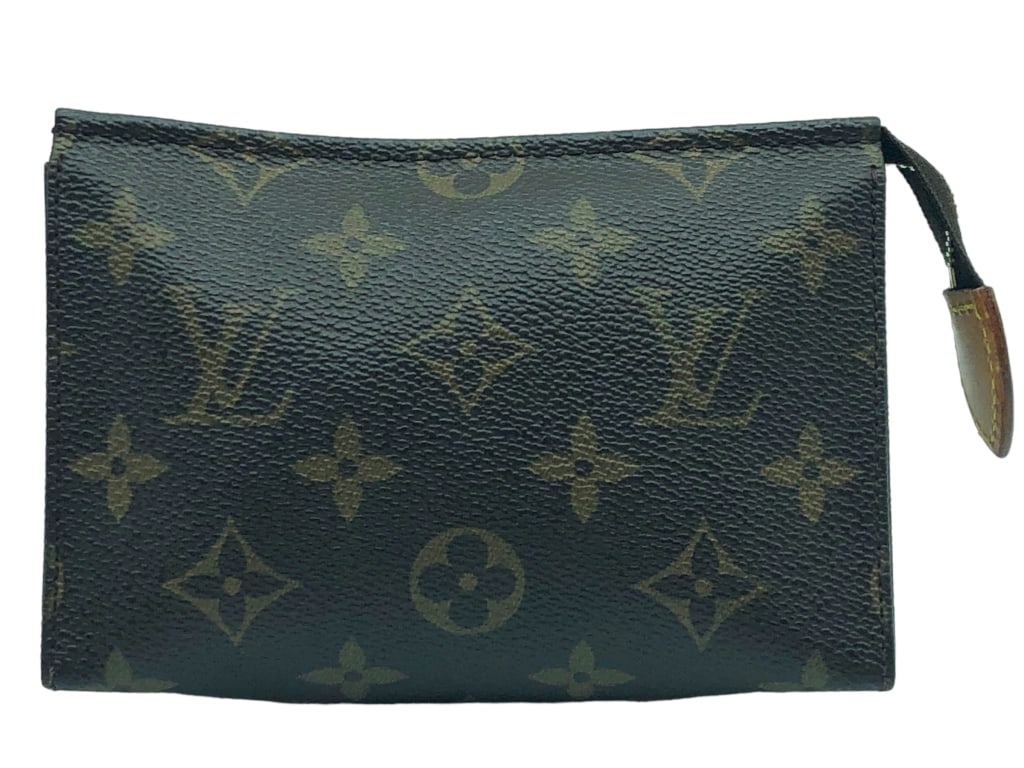 LOUIS VUITTON MONOGRAMMED TOILETRY POUCH 15 (1 of 4)