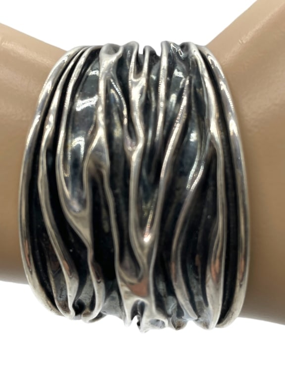VINTAGE MID MOD STERLING SILVER CUFF BRACELET 32G (1 of 7)
