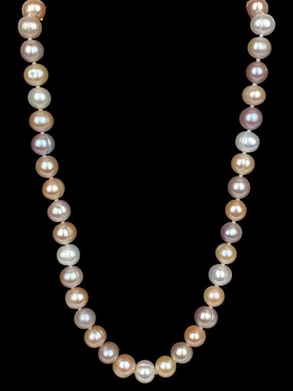NEW!! MULTI-COLORED PEARL NECKLACE RETAIL $225 (1 of 2)