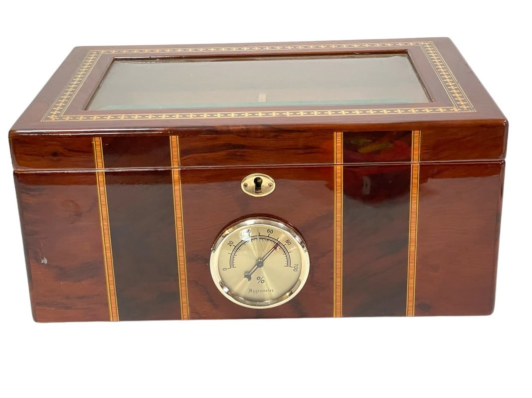 VINTAGE WALNUT WOOD HUMIDOR CEDAR LINED 14" (1 of 12)